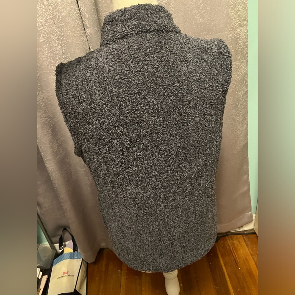 Vest - Picture 4 of 4